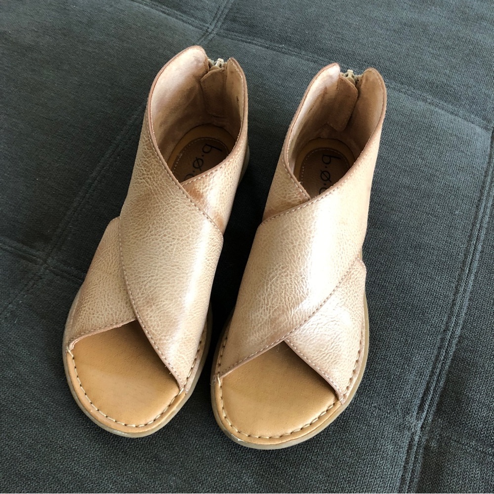 b.o.c. Bria sandal beige size 6